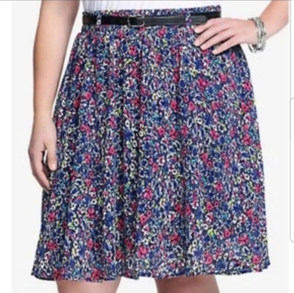Torrid floral chiffon skirt size 3
